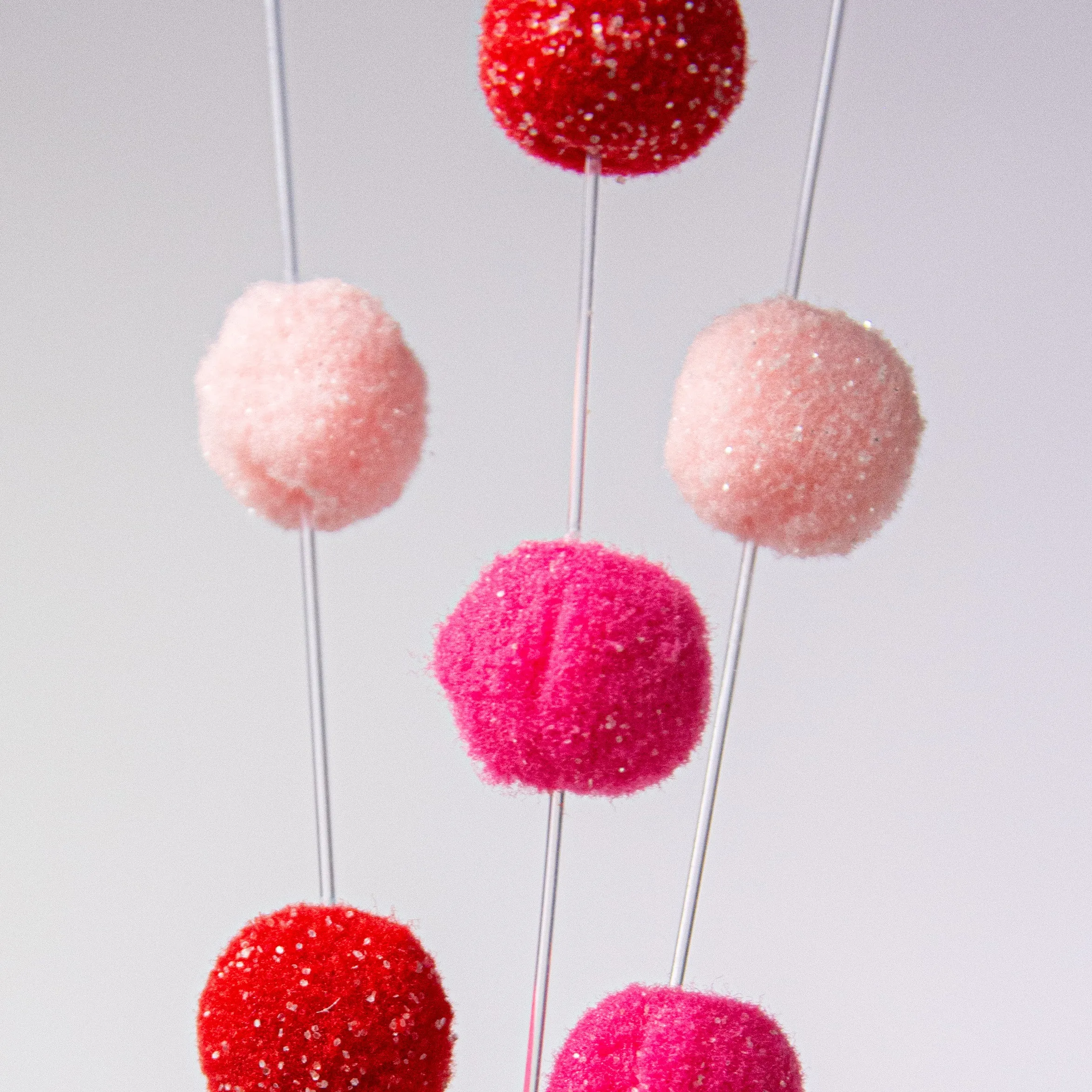 29" Felt Ball Spray: Pink, Fuchsia, Red
