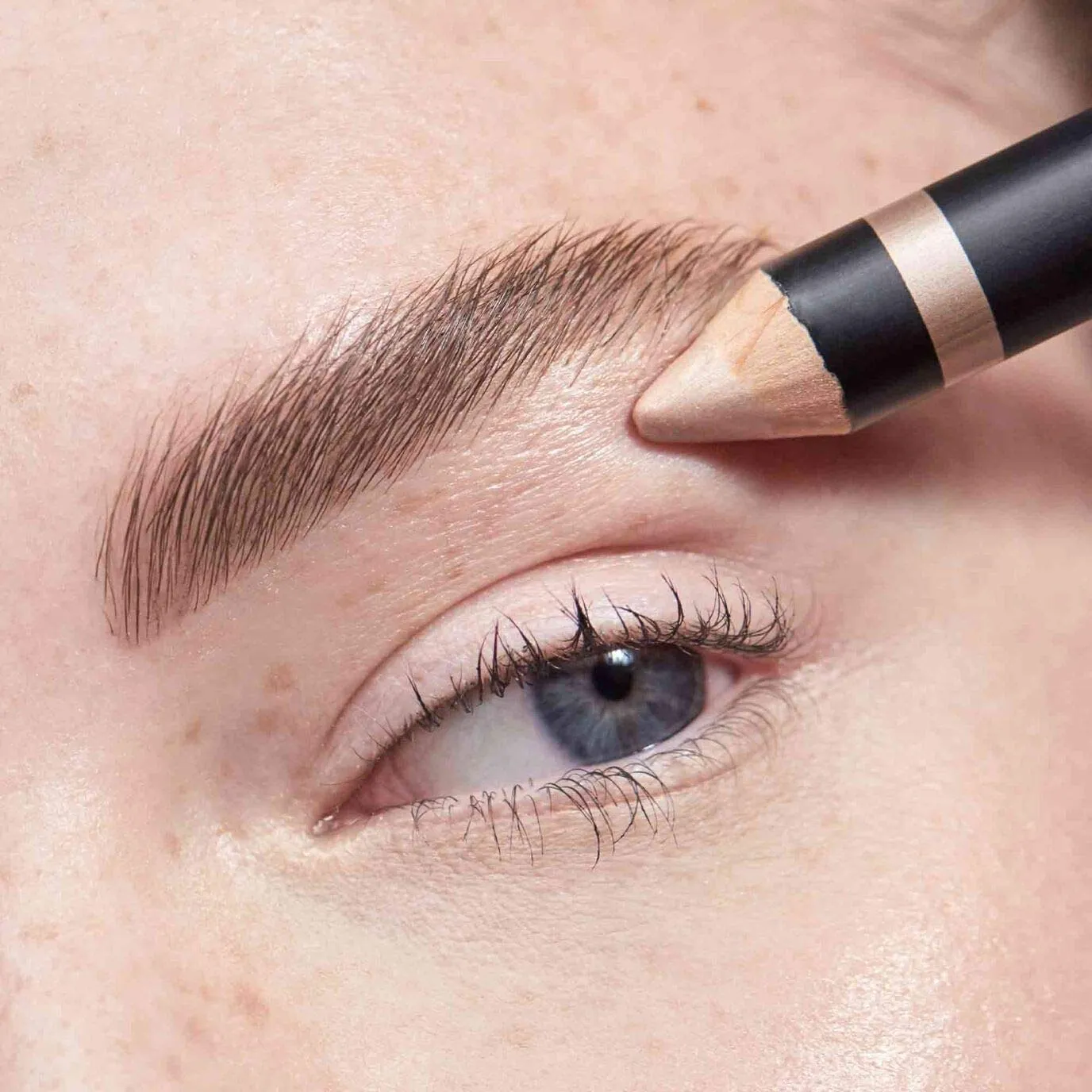 Anastasia Beverly Hills - Highlighting Duo Pencil - Matte Camille/Sand Shimmer