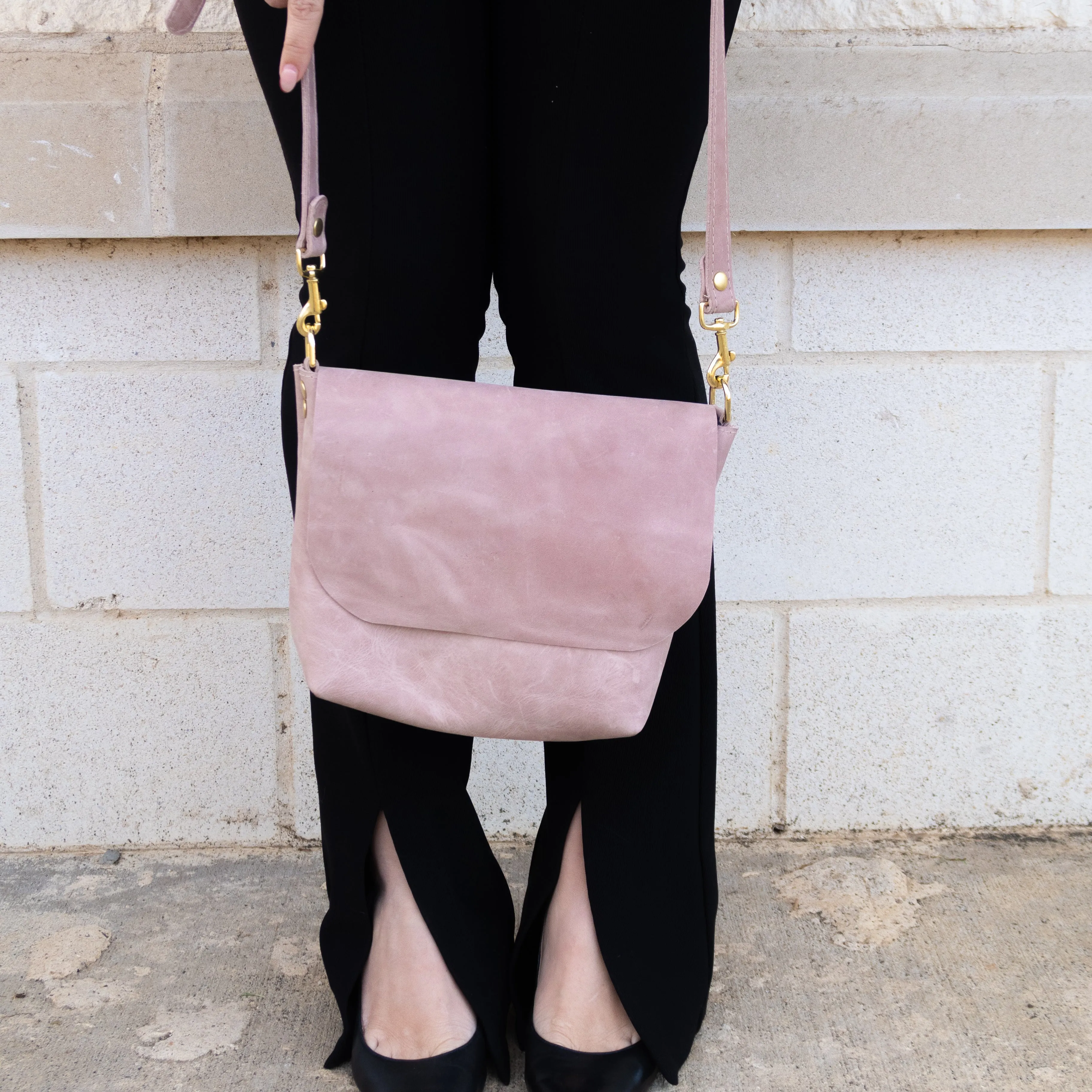 BLUSH ENVELOPE CROSSBODY