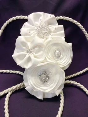 catholic wedding/wedding lasso/wedding rope lasso/lasso/with blush/dusty rose, champagne flowers and silver diamond brooches, pearls