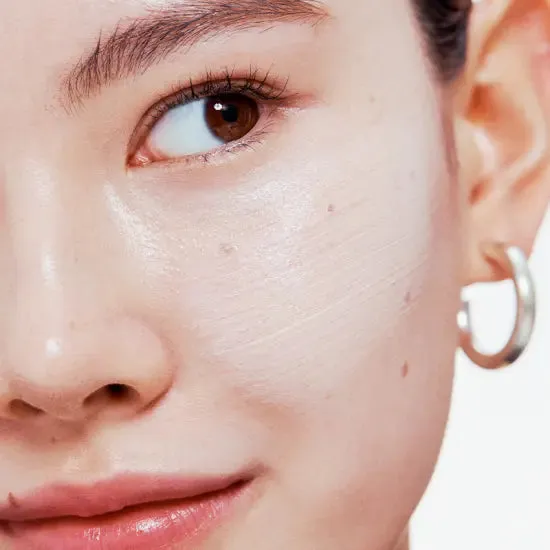 HERA SKIN TINT COMFY SPREADER SPF50 /PA     15g