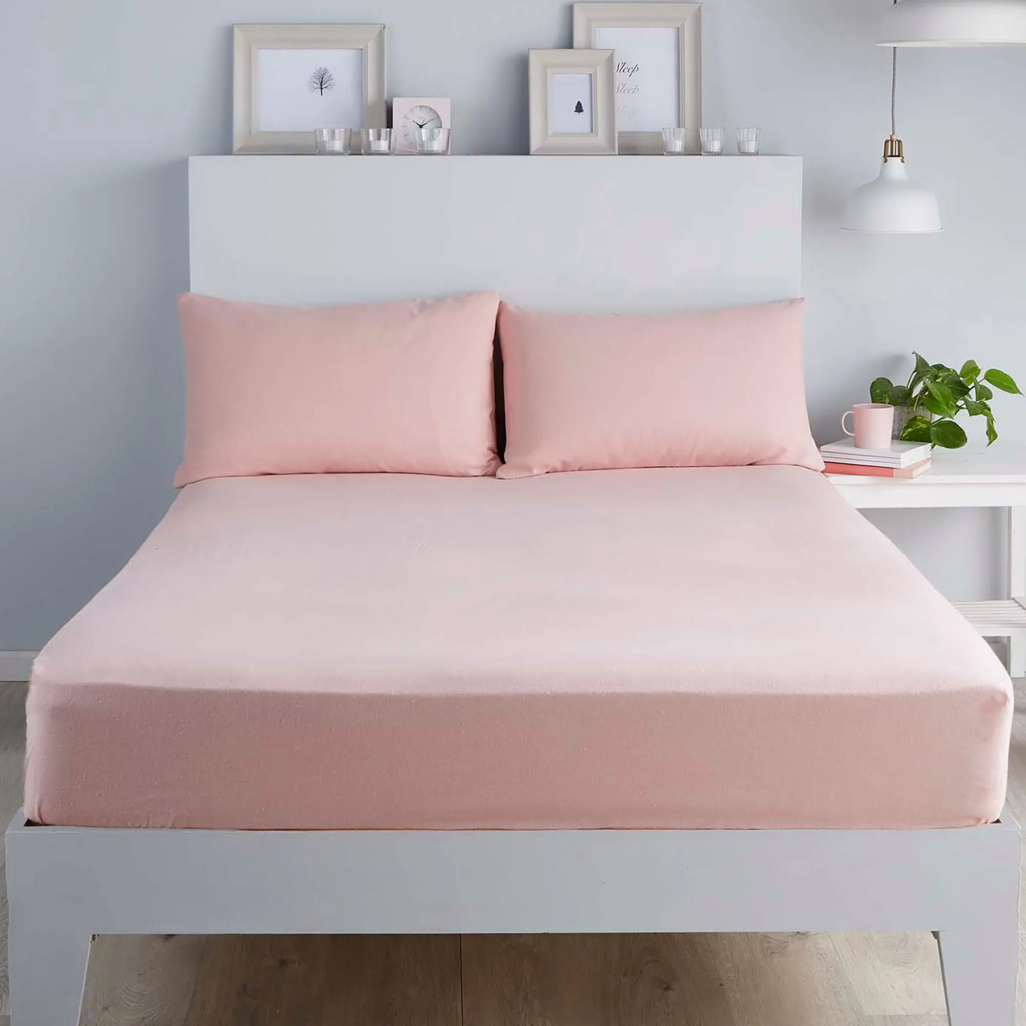 Soft touch microfibre 32cm Fitted Bed Sheet by Serene in Blush